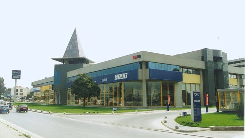 EGE MAKİNA FİAT SHOWROOM - 2000 / 30.000m2 — Matt Yapı projesi